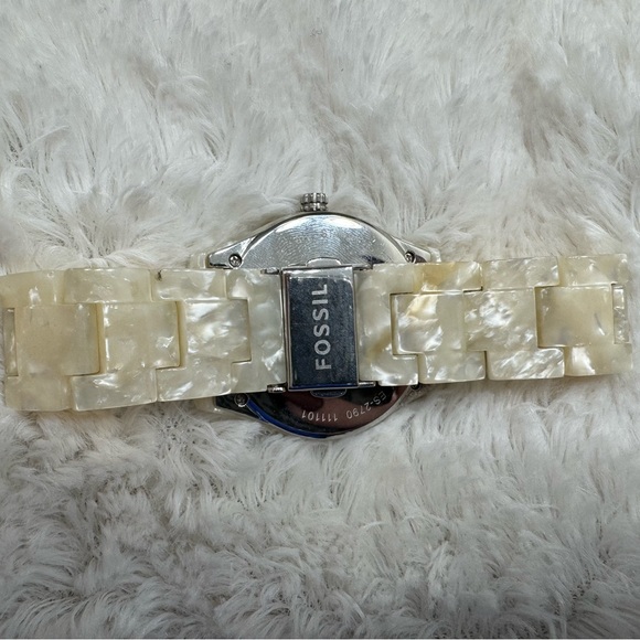 WOMENS MARBLE FOSSIL WATCH - Picture 4 of 6